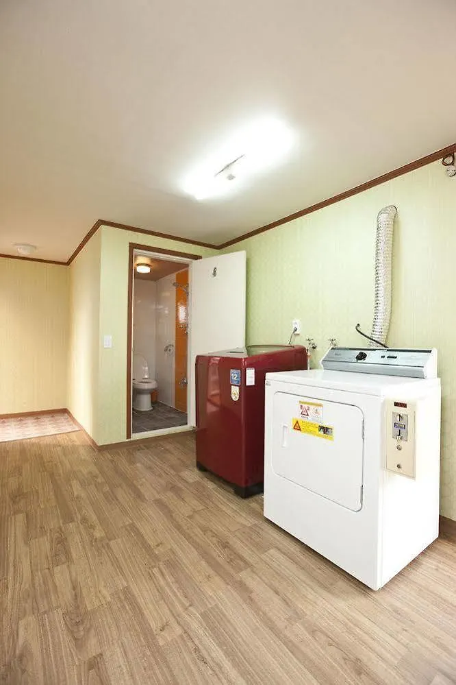 Cozzzy Guest House - Hostel Seoul